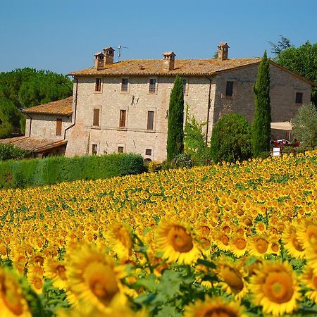 San Terenziano Agriturismo Casale Dei Frontini מראה חיצוני תמונה