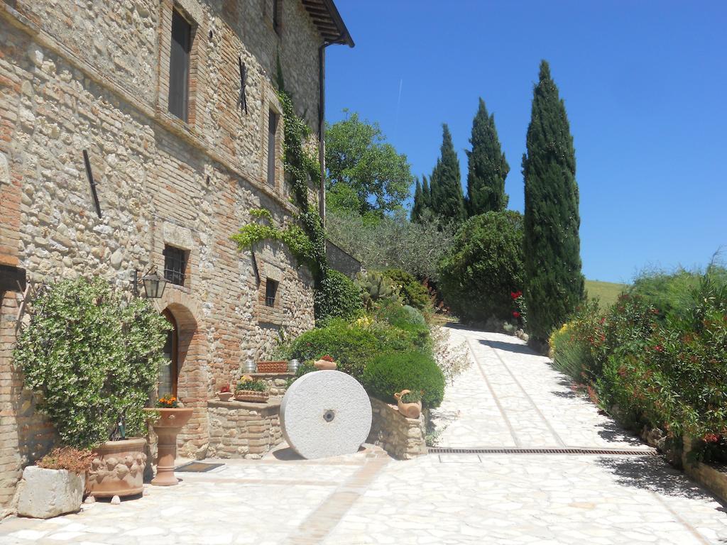 San Terenziano Agriturismo Casale Dei Frontini מראה חיצוני תמונה