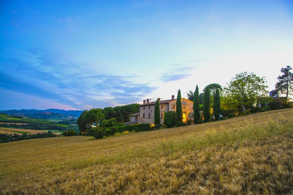 San Terenziano Agriturismo Casale Dei Frontini מראה חיצוני תמונה