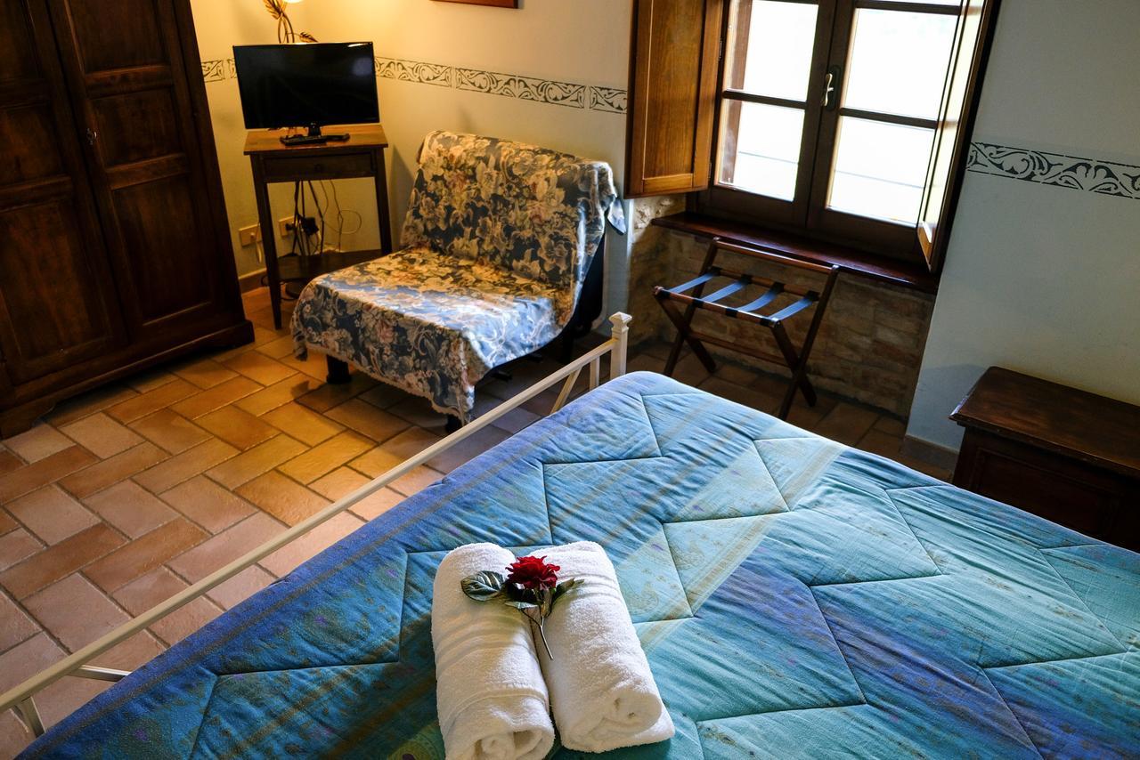 San Terenziano Agriturismo Casale Dei Frontini מראה חיצוני תמונה