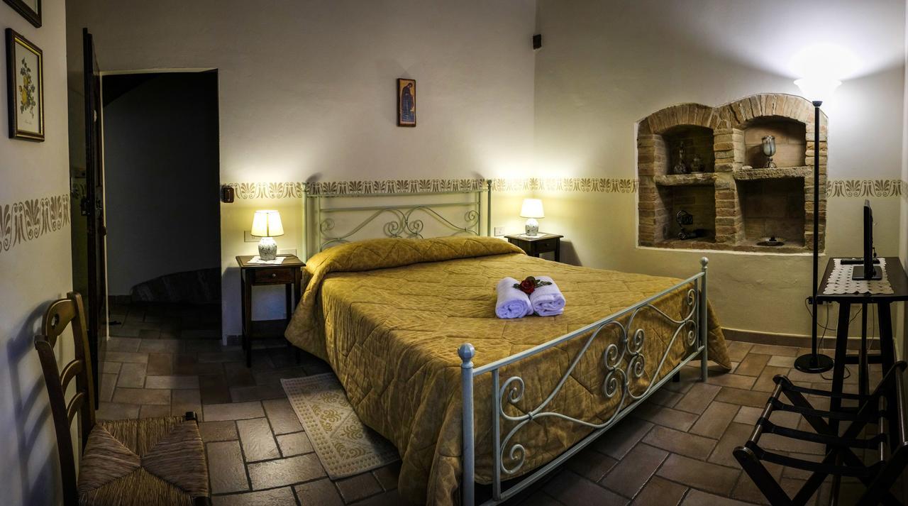 San Terenziano Agriturismo Casale Dei Frontini מראה חיצוני תמונה